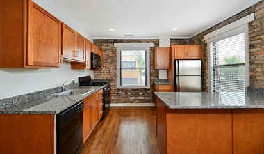 1640 North Damen Avenue 1 Bed Apartment for Rent Photo Gallery 1
